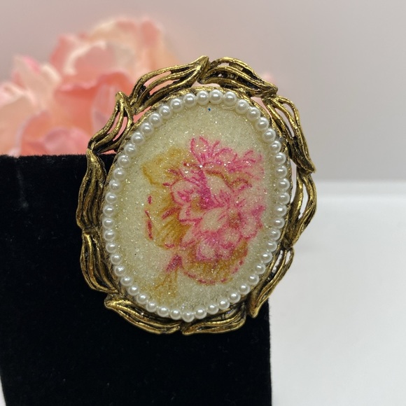 Vintage Sugar Glass Pink Floral Brooch Pendant - Picture 2 of 6
